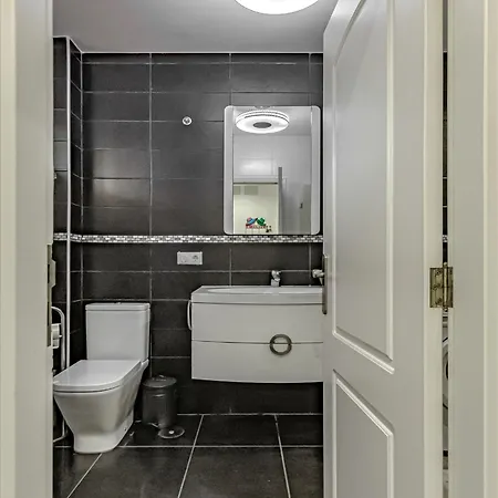 Luxury 2bedroom Sea View Apartment *